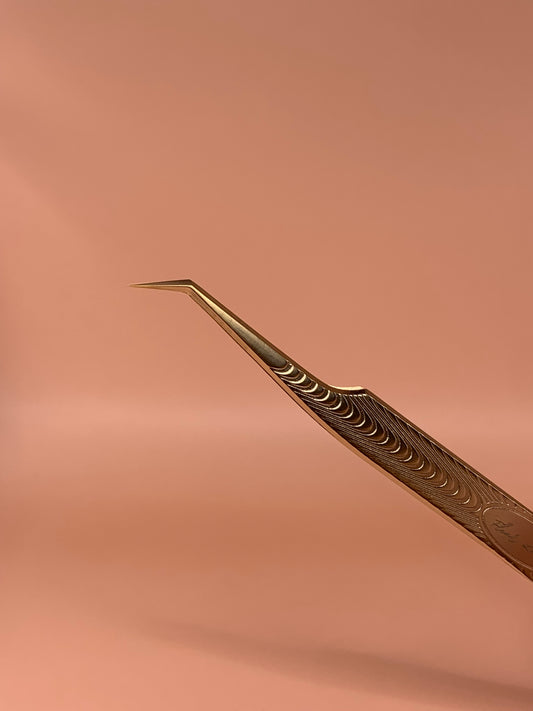 Bestie #3 Short Angled Tweezer