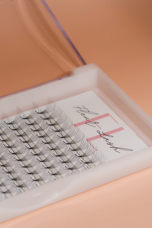 Pre-Made 6D Eyelashes with Pointy Base